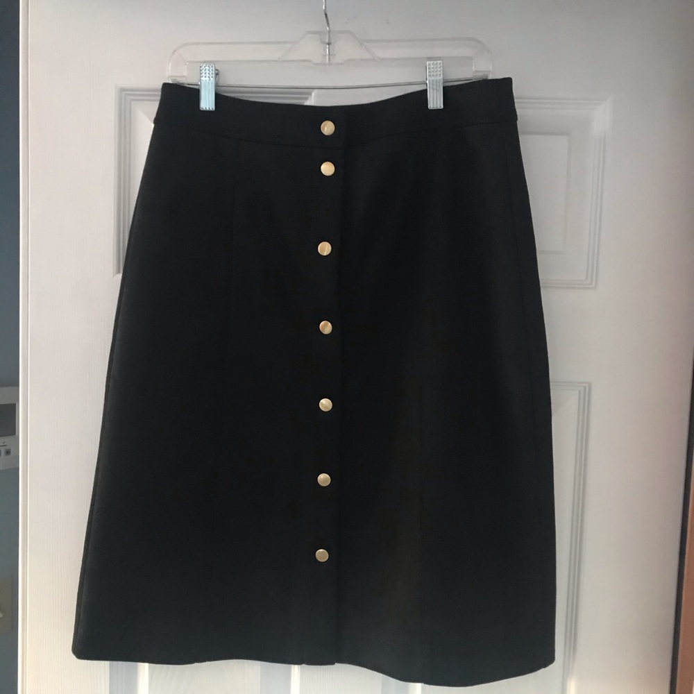 Size 8 Skirt LOFT Black suede like material